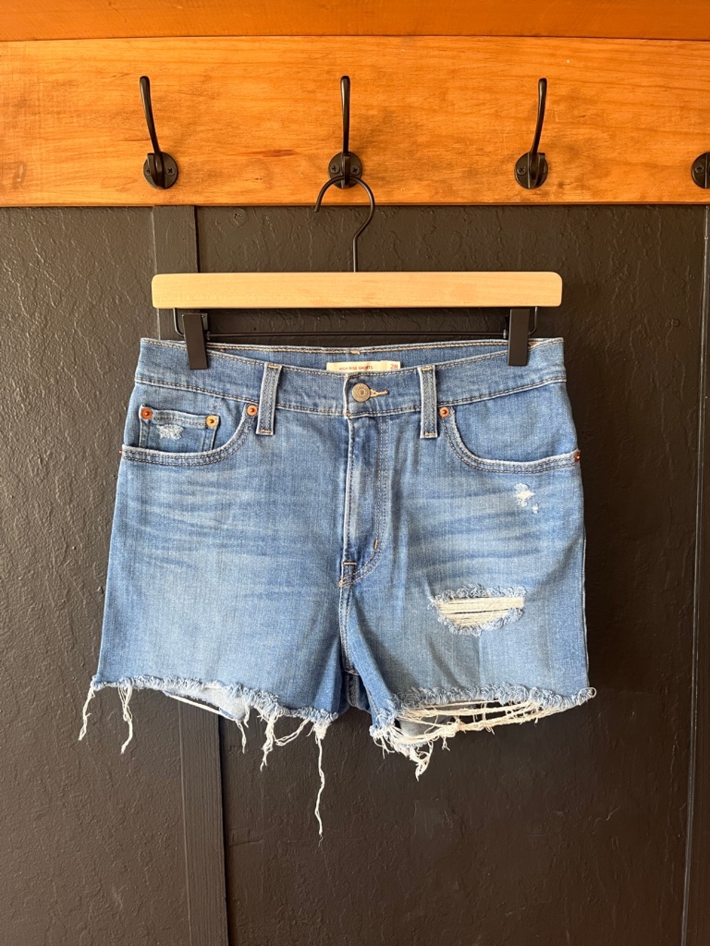Levi’s High Rise Cutoff Short